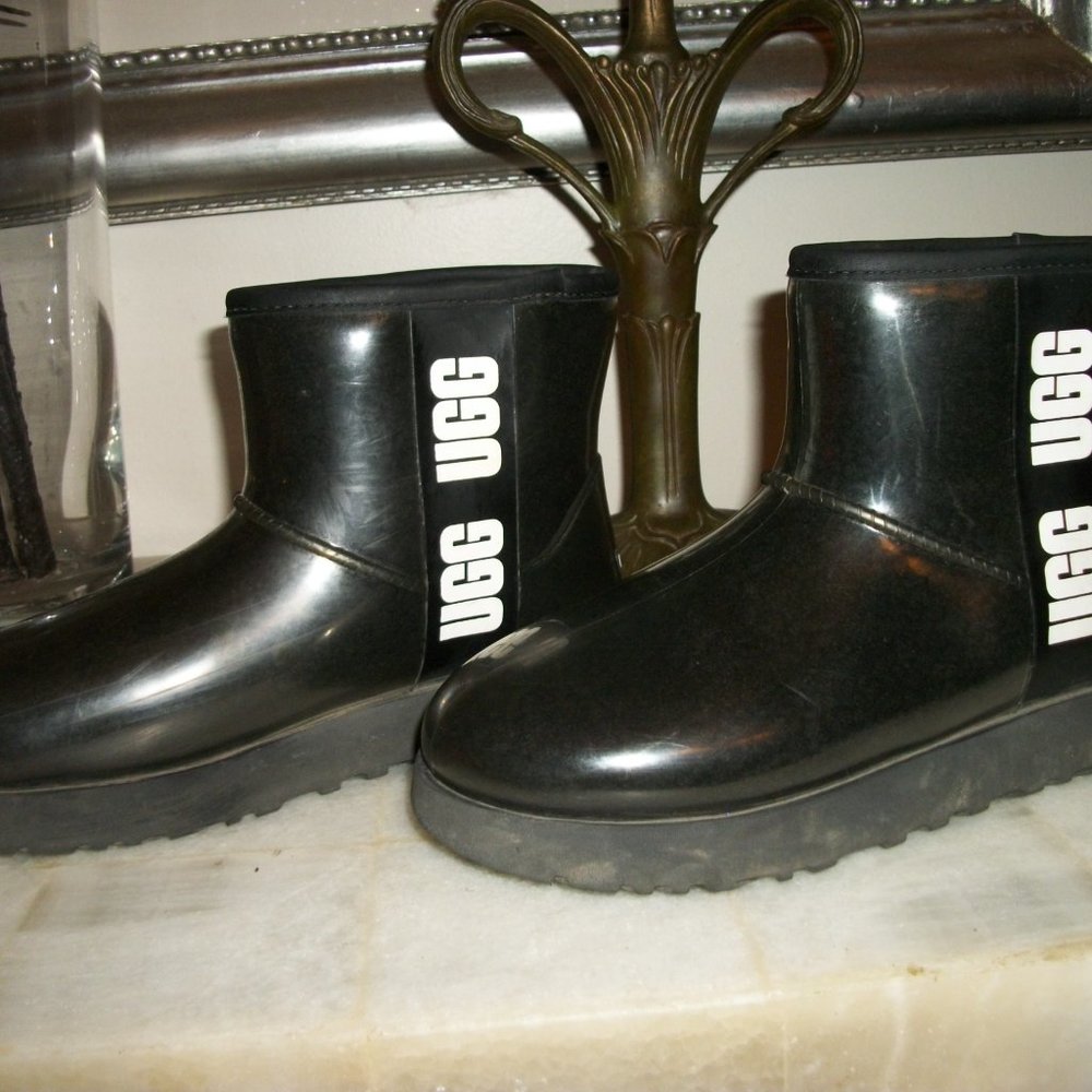 UGG Classic Clear Black Mini Women's Waterproof Ankle Boots